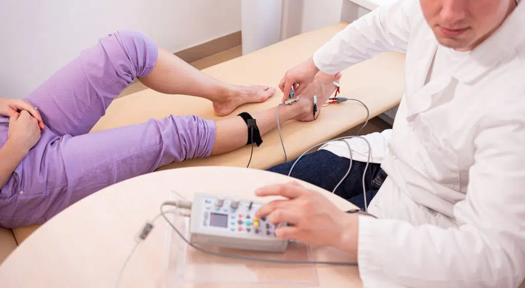 Síntomas de síndrome de Guillain-Barré: Reconócelo a tiempo y actúa con prevención 3 | Síntomas de síndrome de Guillain-Barré,Síndrome Barre Guillain,Guillain Barré,Debilidad muscular,Diagnóstico del síndrome de Guillain-Barré electromiografia_clinica_neurologia_robotica