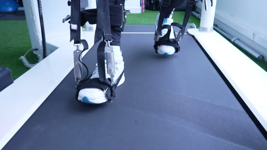 COMO MEJORAR LA CAMINATA DESPUÉS DE UN ACV (Accidente Cerebrovascular) 2 » accidente cerebrovascular,que es un accidente cerebrovascular,síntomas de accidente cerebrovascular,accidente cerebrovascular causas Entrenamiento de la marcha con robot Lokomat-clinica de neurologia robotica